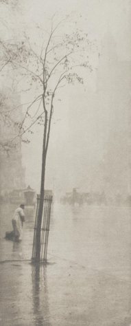Alfred Stieglitz (1901) Spring Showers - the Sweeper [Camera Notes] 1901 Photogravure 15 × 6.3 cm Philadelphia Museum of Art Gift of Carl Zigrosser
