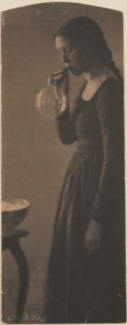 Clarence White (1898) bromoil, 19.4 x 7.5 cm